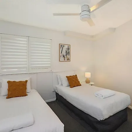 Grand Palais Boolarong Beachside Apartments Alexandra Headland Exterior photo